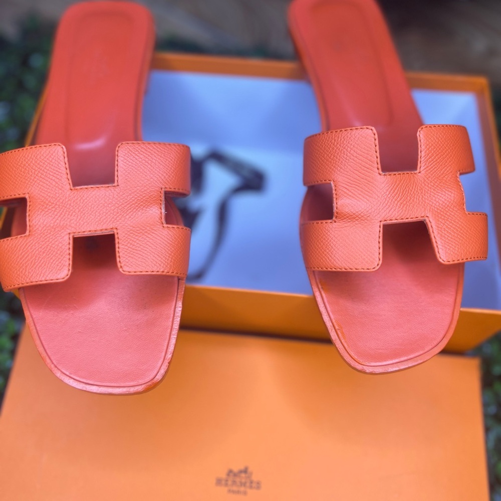 Hermes Orange Oran slide size 40